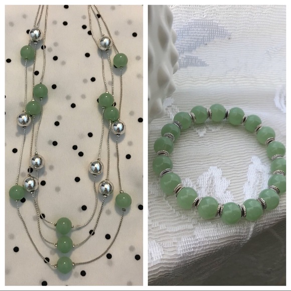 Jewelry - Faux Jade Beaded Necklace with Bracelet